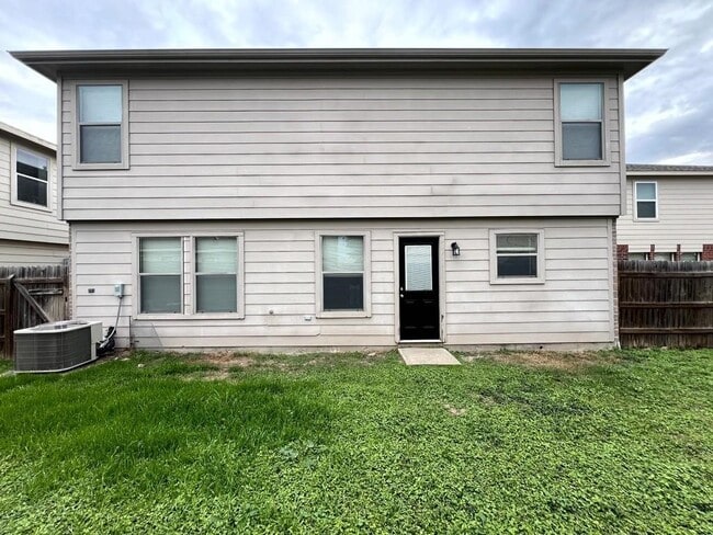 Building Photo - 6519 Mildenhall Ct