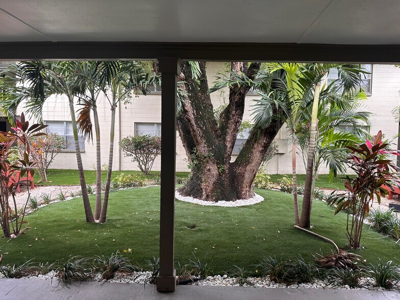 Parson's Green Courtyard Apartments 200 Cook St Brandon FL 33511