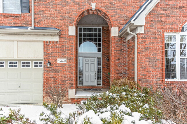 Building Photo - 49896 Parkside Dr