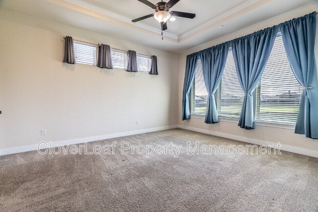 Building Photo - 908 Sussex Cove