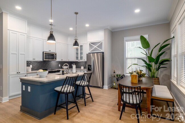 Building Photo - 1241 Columbia Cir