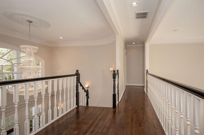 Building Photo - 83 S Longspur Dr