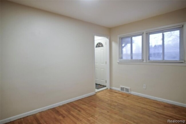 Building Photo - 24101 Westhampton St