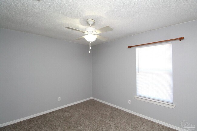 Building Photo - 1305 Foxborough Dr