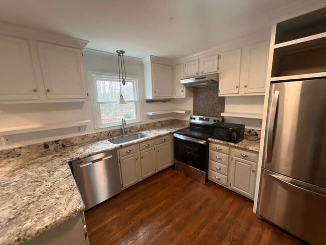 Building Photo - 5916 Park Forest Ln