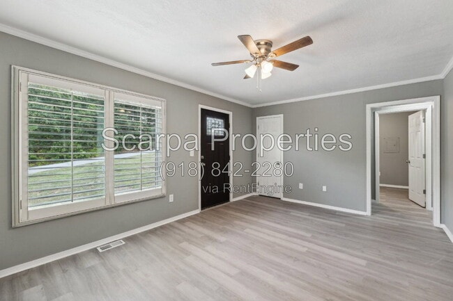 Building Photo - 734 N Walnut Creek Dr