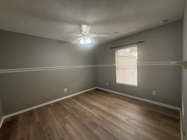 Building Photo - 3004 Downan Point Dr