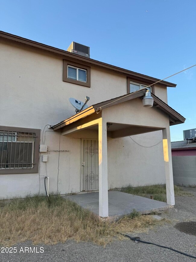 Building Photo - 929 W Cocopah St