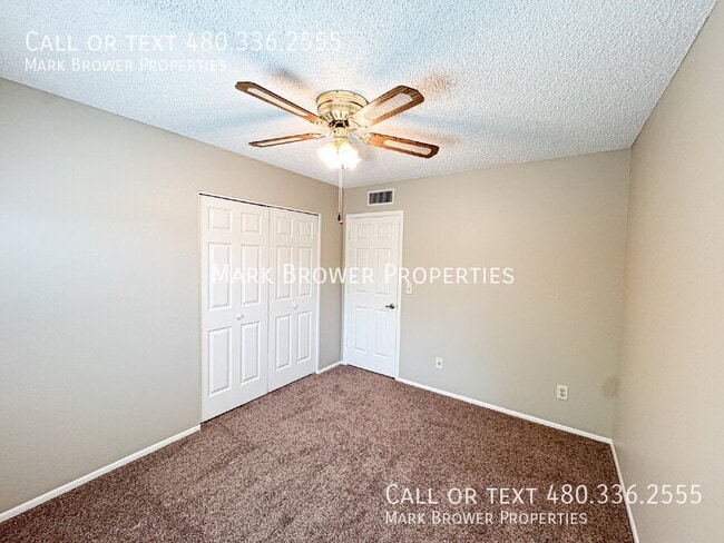 Building Photo - 2315 W El Alba Way