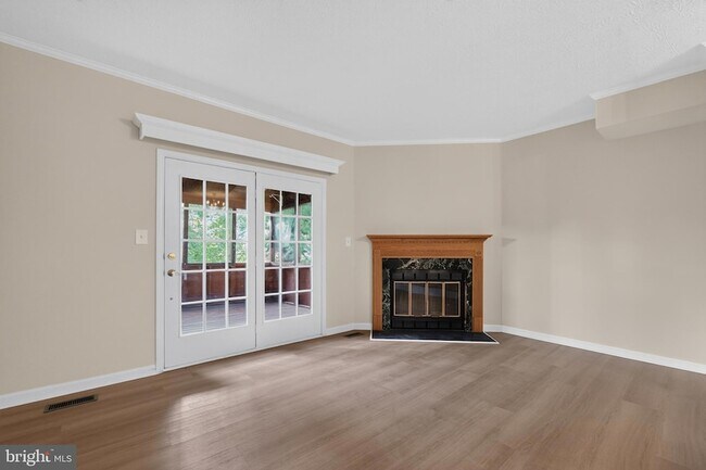 Building Photo - 55 Oak Crest Ct