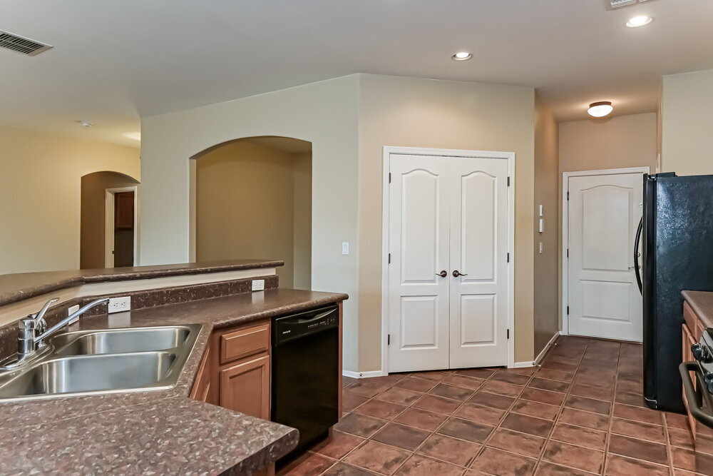 Building Photo - 7450 W Balcony Bay Dr