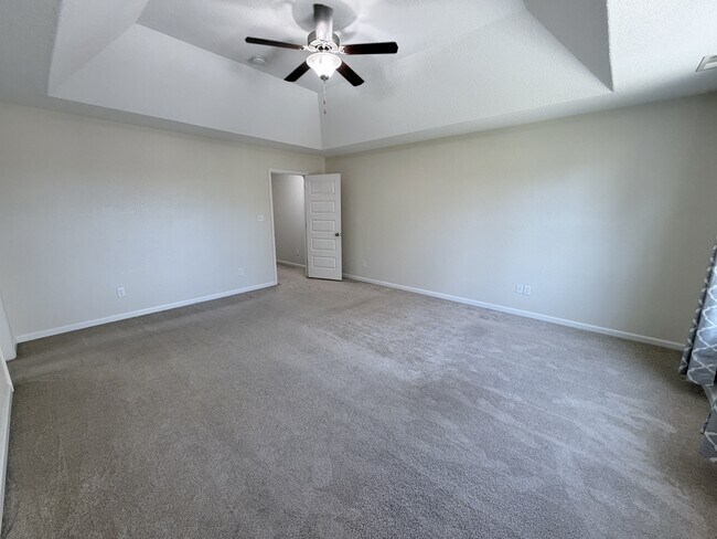 Building Photo - 5153 Richard Rd