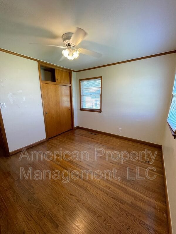 Building Photo - 5147 S Toledo Ave