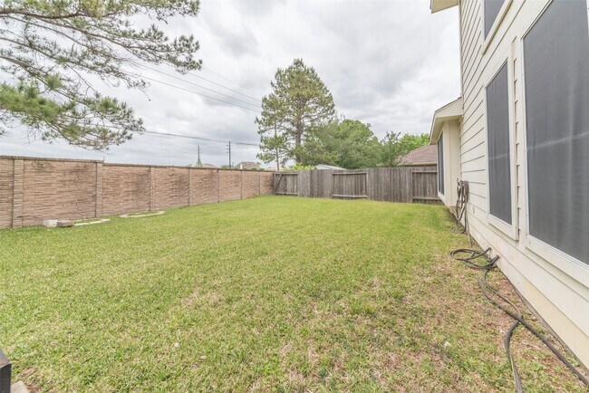 Building Photo - 8406 Manassas Ln