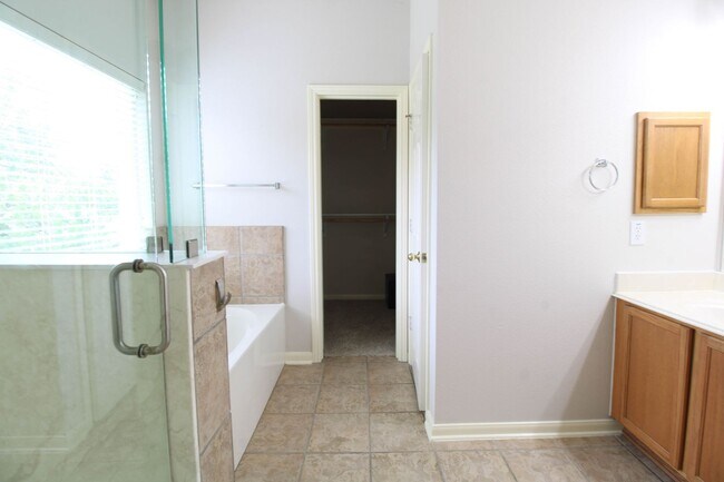 Building Photo - 9207 Camborne
