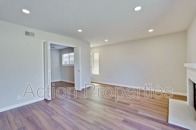 Building Photo - 1662 Merriton Ct