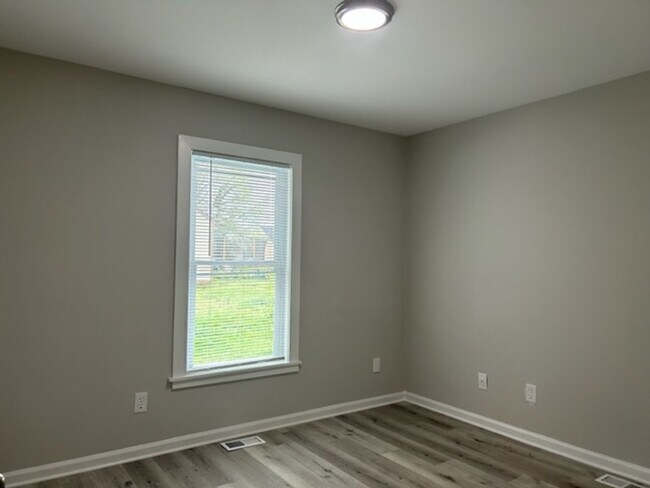 Building Photo - 4808 Hoyle Dr