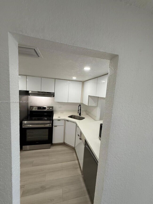 Building Photo - 2655 NW 60th Way