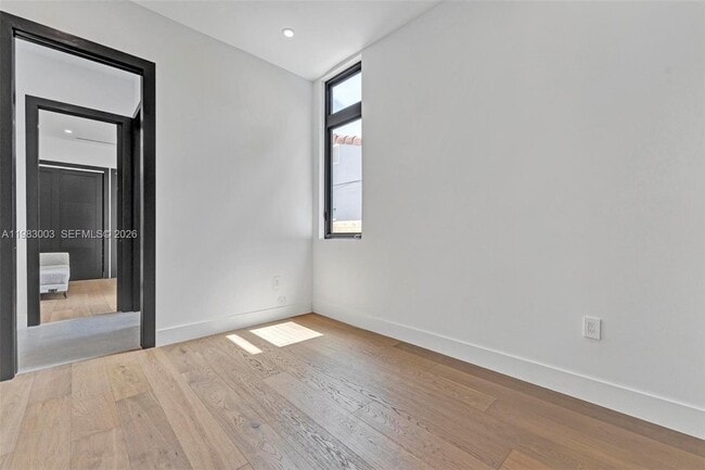 Building Photo - 630 NE 82nd St