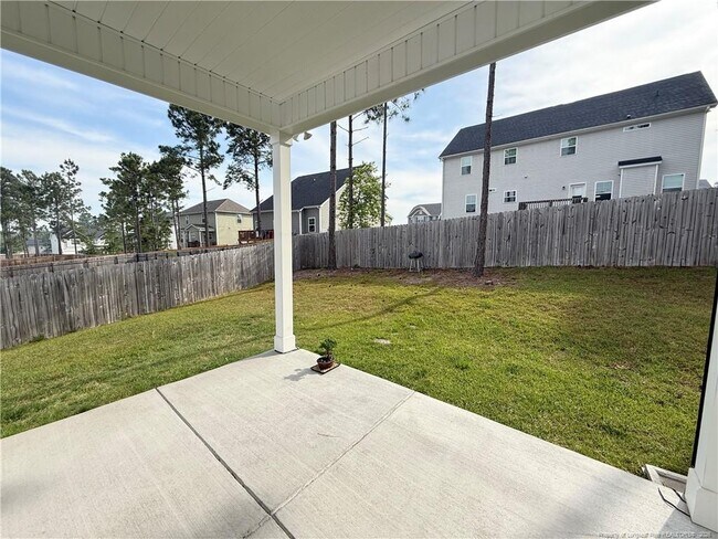 Building Photo - 162 Old Montague Way