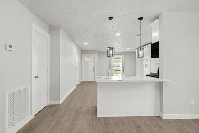 Building Photo - 15322 Bedford Glen Dr