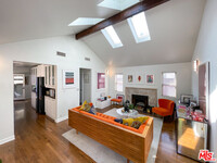 Building Photo - 728 Westbourne Dr
