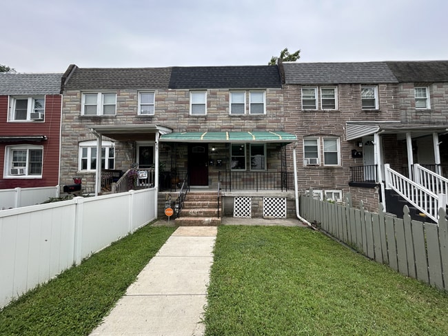 Building Photo - 1625 Spruce St