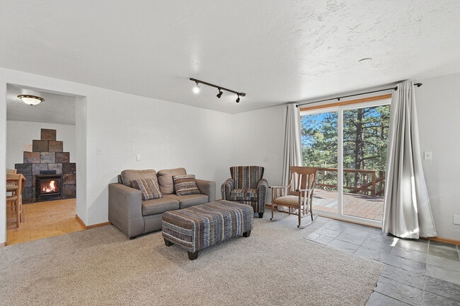 Building Photo - 77 Catamount Ln