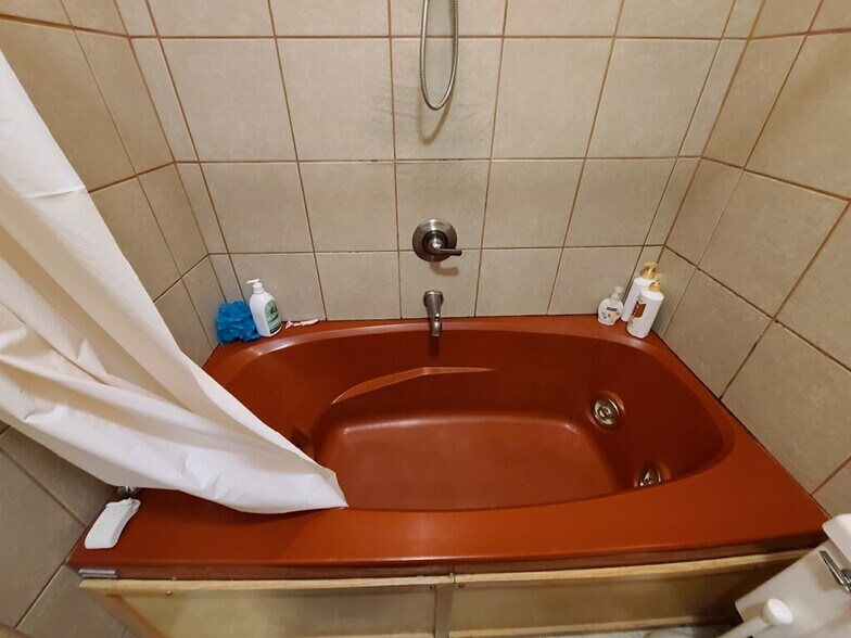 Building Photo - 3449 Longfellow Ave