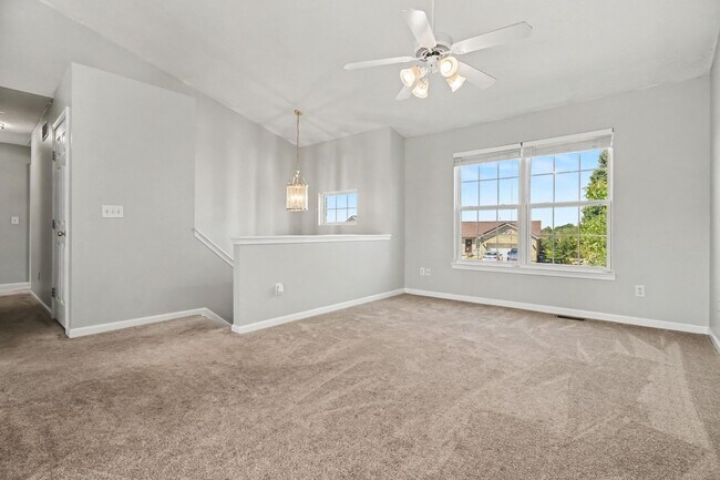 Building Photo - 6224 Baymiller Ln