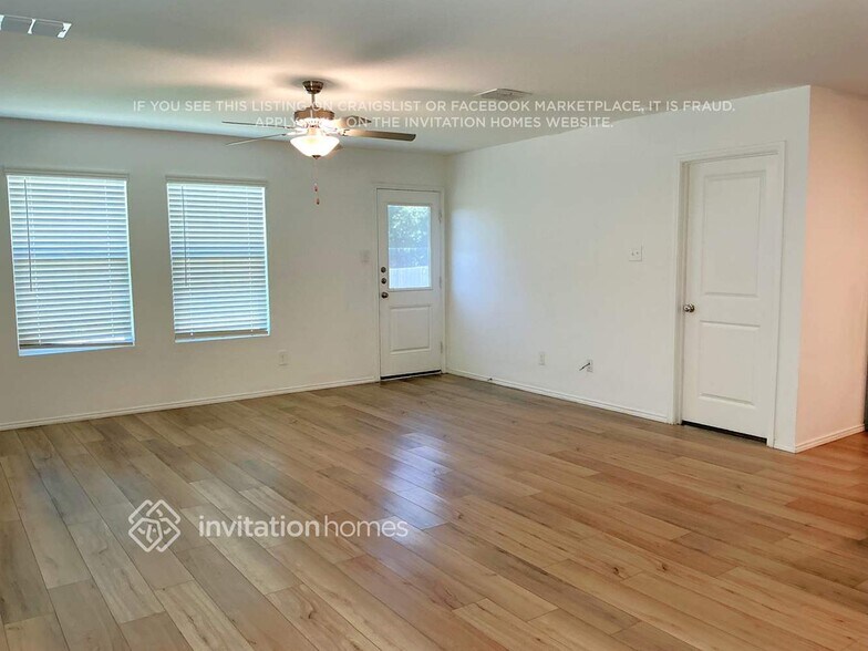 Building Photo - 10527 Sewell Cir