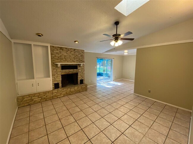 Building Photo - 13003 Algerita Terrace