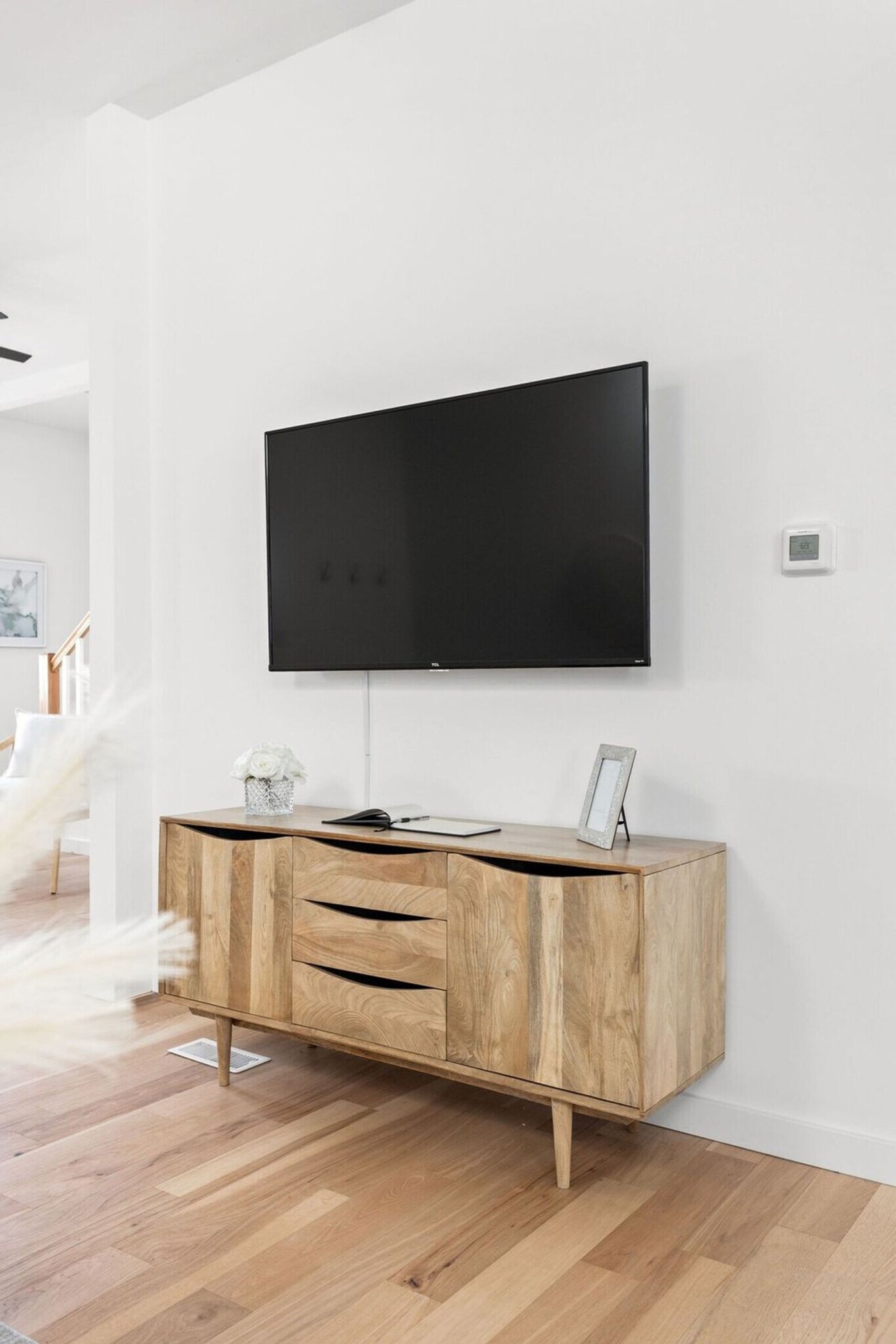 Building Photo - 305 Parkway Ave