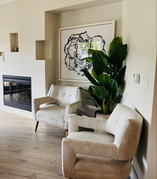 Building Photo - 2101 S Beverly Glen Blvd