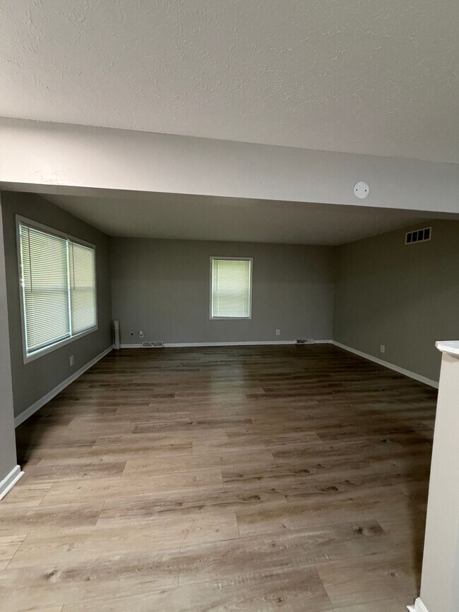 Building Photo - a newly updated single-family home located in a nice neighborhood of Indianapolis.