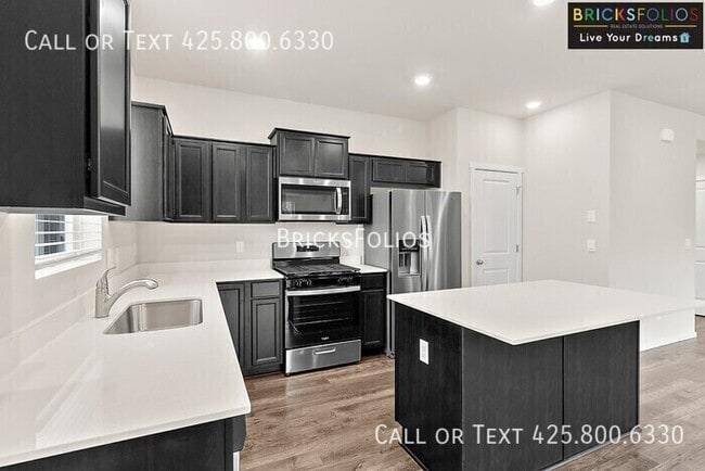 Building Photo - 1265 SW Pendleton Way