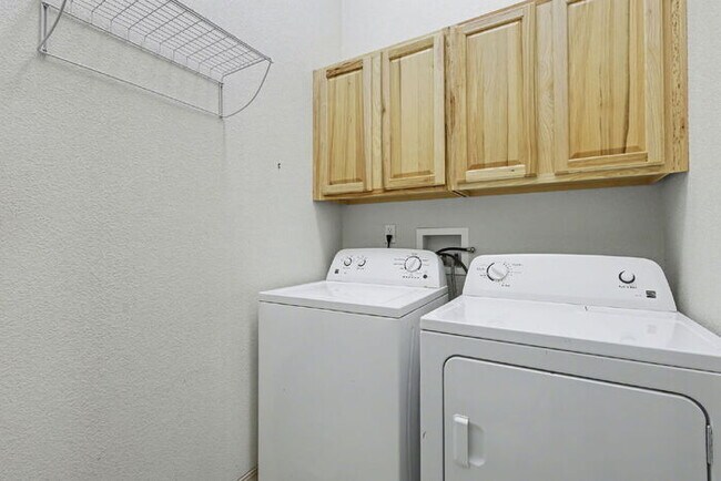 Building Photo - Spacious 5-Bedroom Home Backing to Open Space with Mountain Views