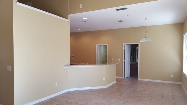 Building Photo - 10198 Marsh Pine Cir
