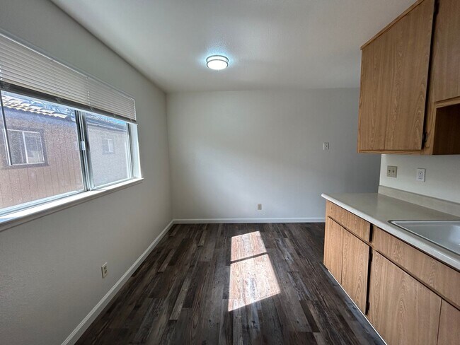 Building Photo - Gated community - Water, Garbage & Sewer I...