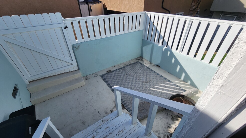 Building Photo - 625 Prospect Ave