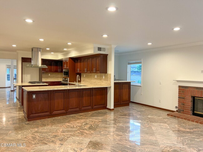 Building Photo - 5630 Hurford Ct