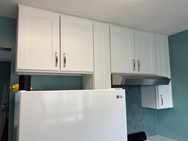 KITCHEN - 3733 Cherry Ave