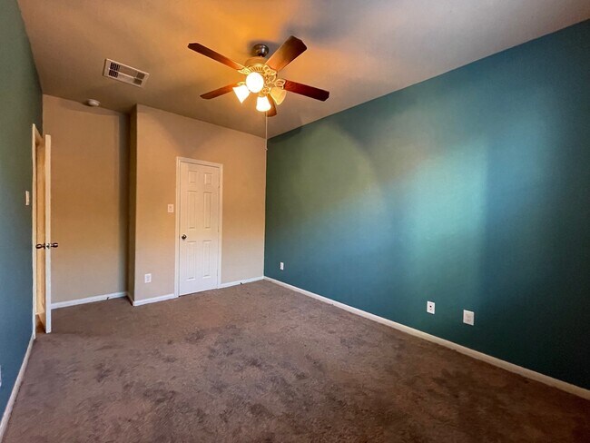 Building Photo - 21554 Hawkspur Ridge St