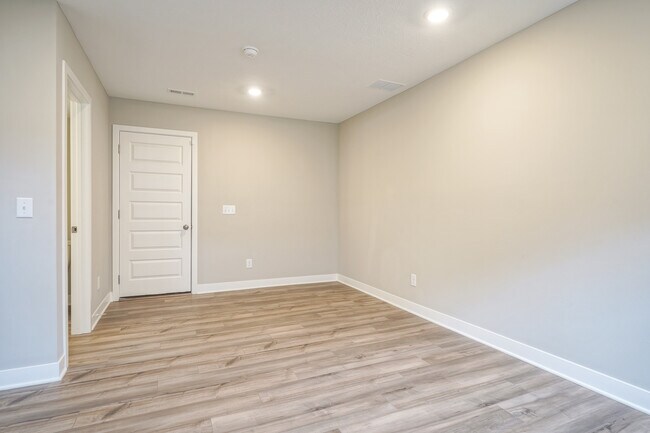 Building Photo - 13775 Boiler Pl