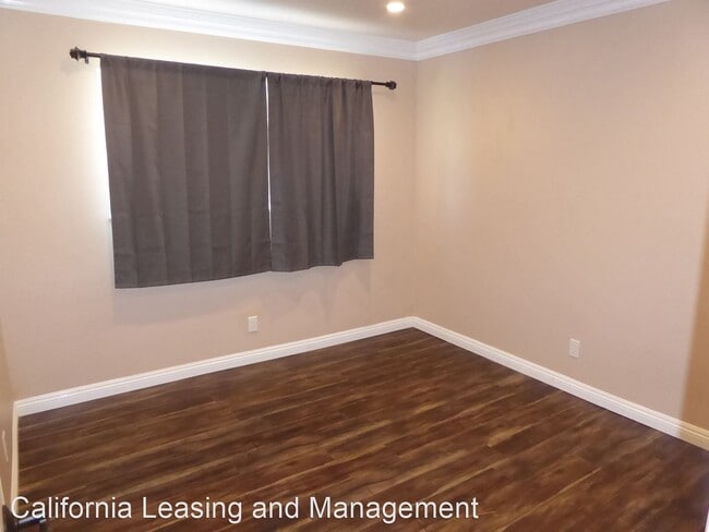 Building Photo - 5 br, 3.5 bath House - 27544 Bernina Avenue