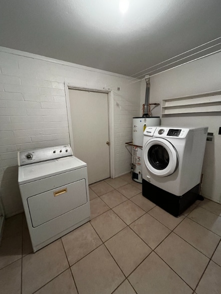 Building Photo - 7826 E Roosevelt St