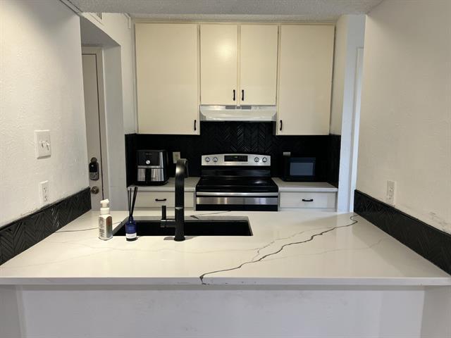 Building Photo - 5502 Boca Raton Blvd