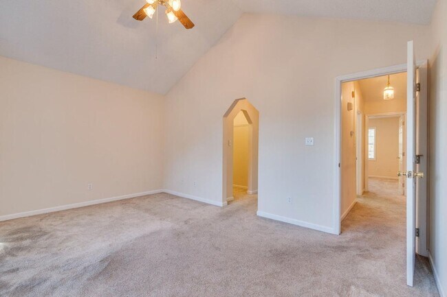 Building Photo - 3910 Renaissance Sq