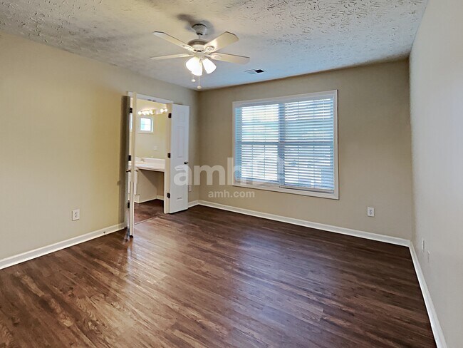 Building Photo - 164 Windcroft Cir NW