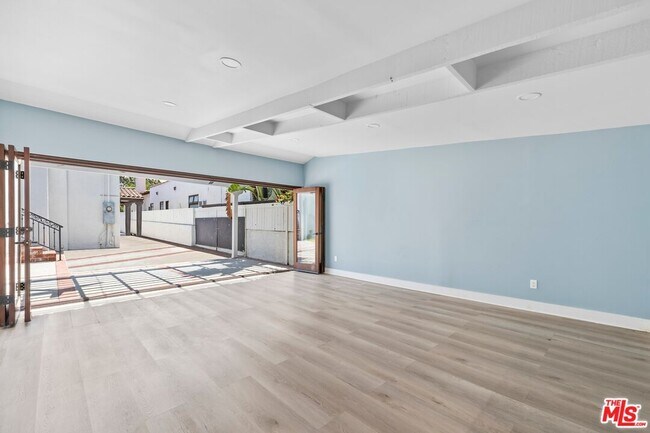 Building Photo - 133 N Alta Vista Blvd